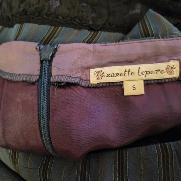 Y2k nanette lepore flattering skirt - Picture 3 of 3